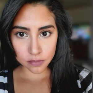 Meet your Posher, Leal